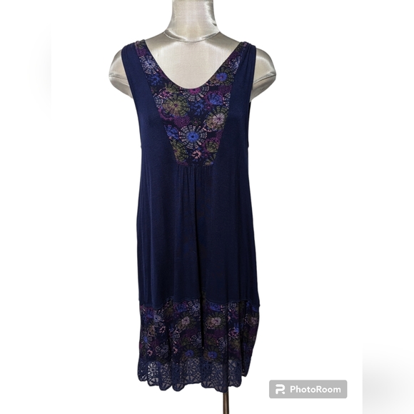 Yak n Yeti Blue Sleeveless Dress Size Large Lace Trim Hem - Picture 1 of 9
